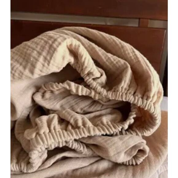 Quince Orgainc Cotton Airty Fitted Crib Sheet Gauze Dune NWOT #2 - Picture 1 of 1